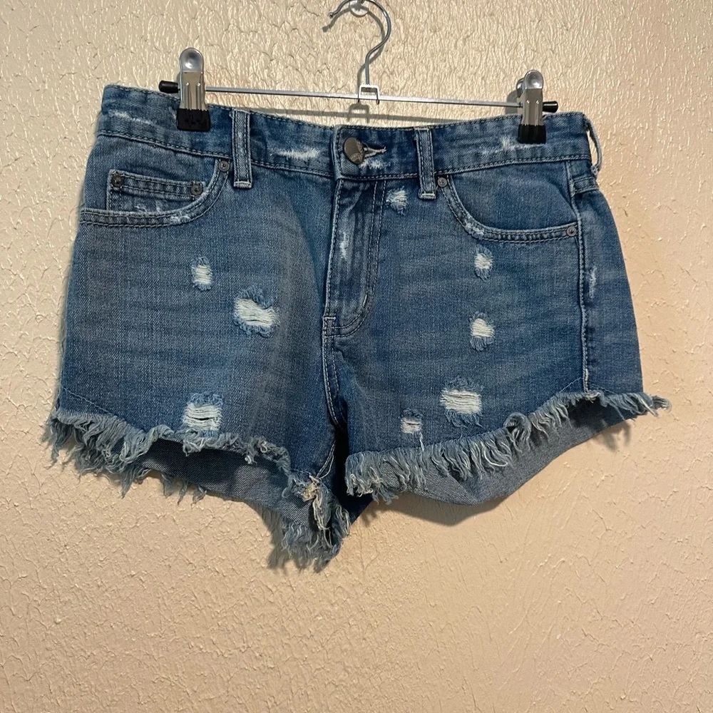 Free People Shorts‎ Size 25 Distressed